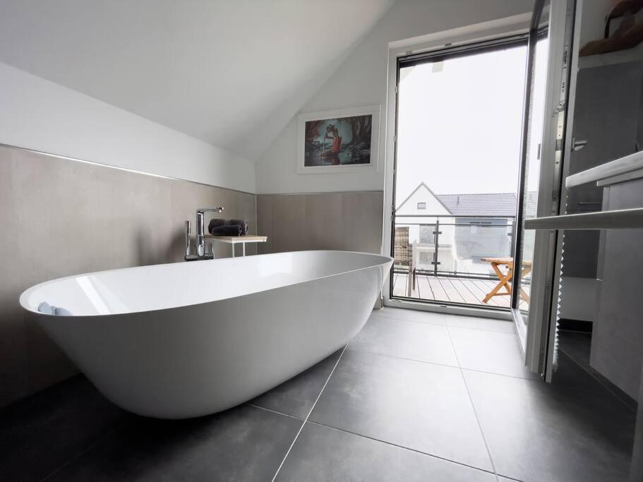 Dreamy Vibes Mit Privatem Pool&rheinblick Villa *